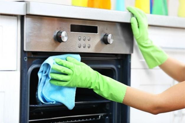 🧼 Complete Kitchen Cleaning with Appliances(Including Cabinet Interiors)